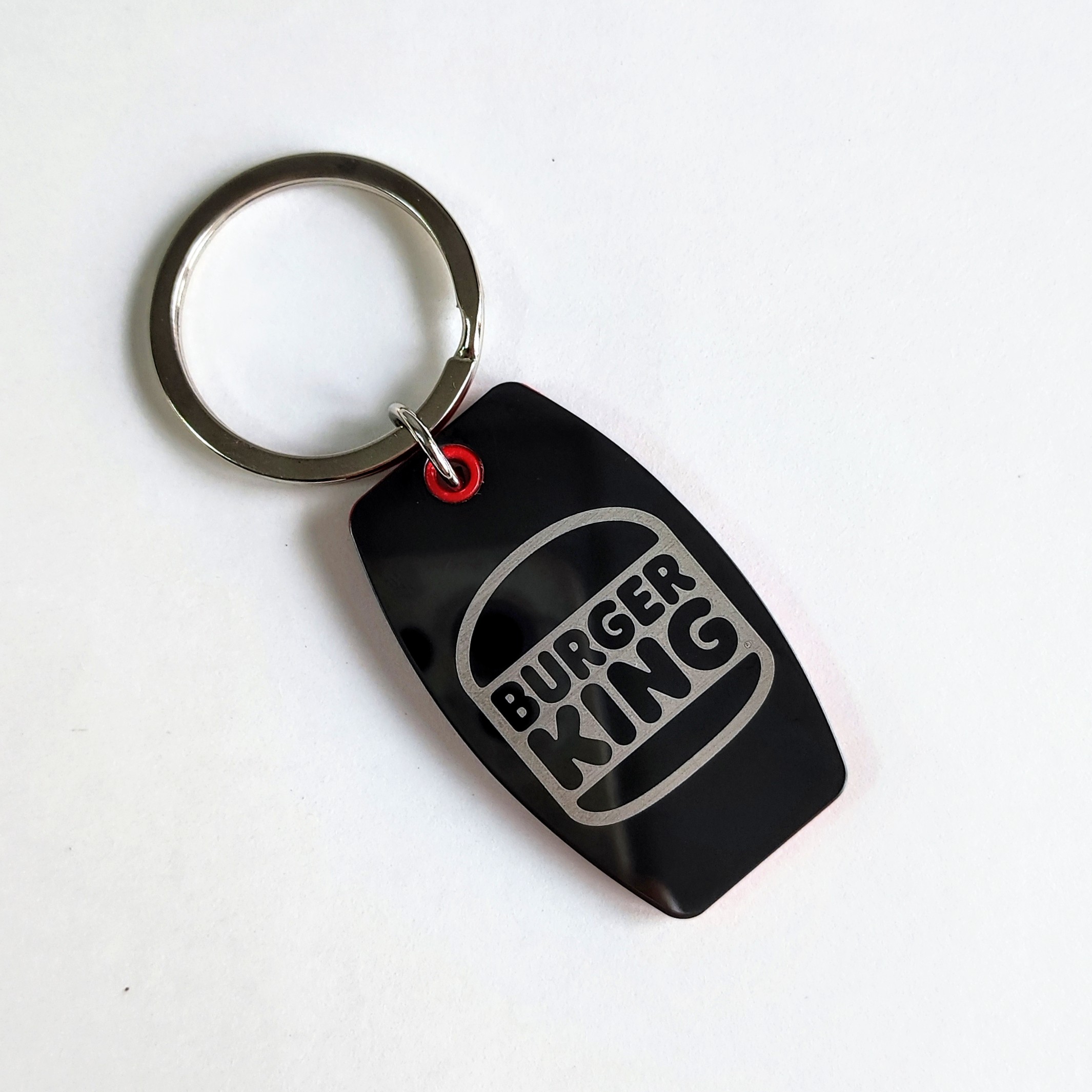 брелок с логотипом