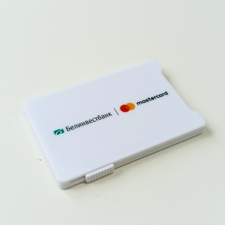 футляр для карт с логотипом
