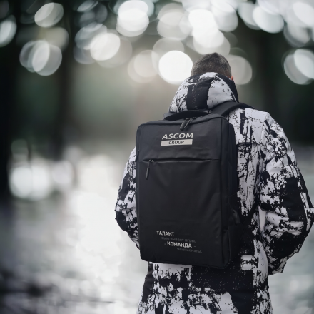 рюкзак с логотипом